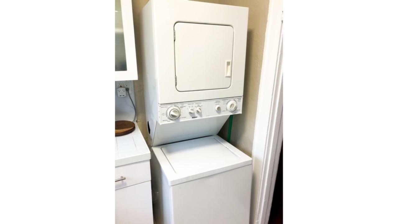 Modern 2/1 Apt Near Midtown And Beaches 마이애미 외부 사진